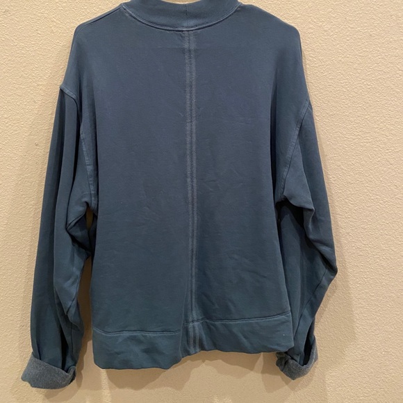 Navy Old Navy Crewneck - Picture 2 of 3